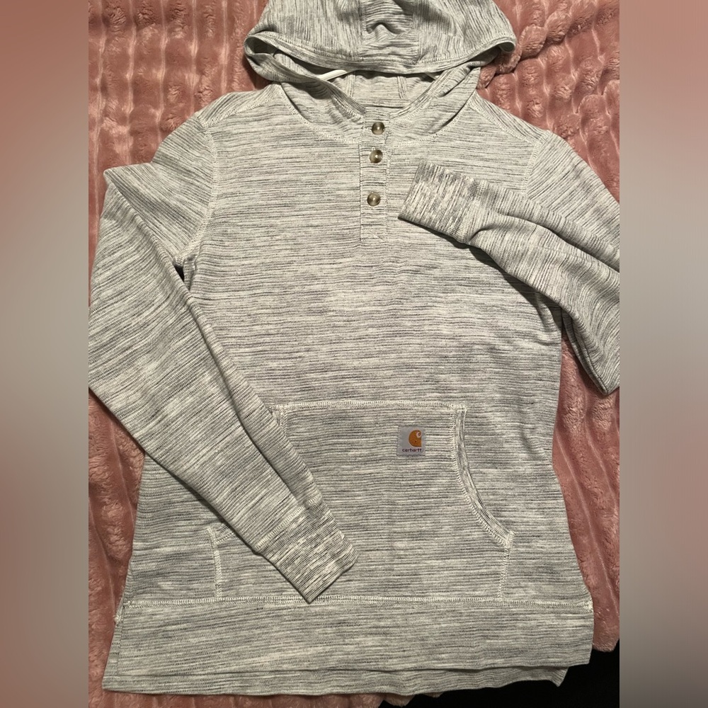 Carhartt pullover “slightly fitted” woman’s size Med.